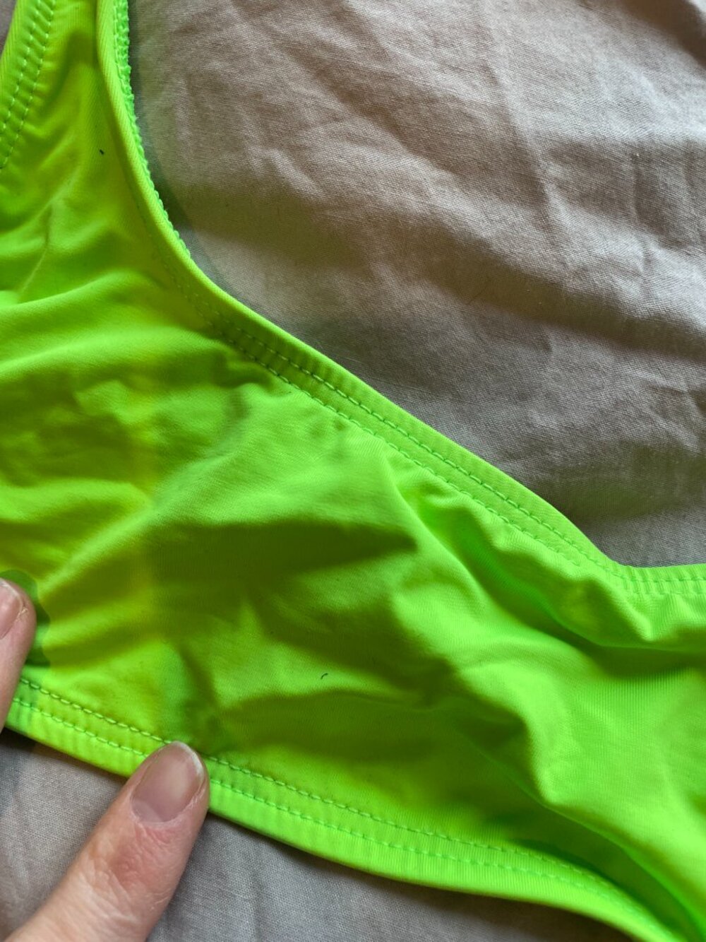 Hot Miami Styles Neon Geometric Bikini Set (Size S) - Picture 4 of 4